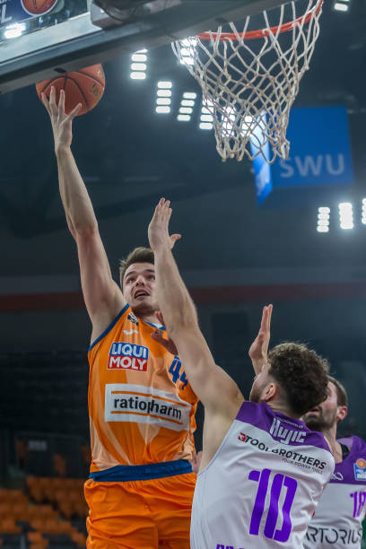 本赛季的平 本赛季的平