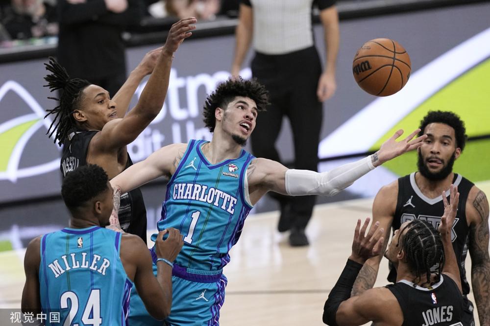 尤其是在球 尤其是在球