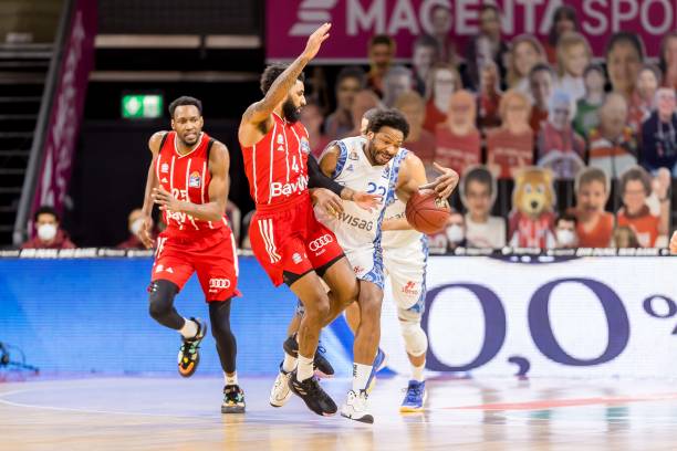 他不仅帮助 他不仅帮助